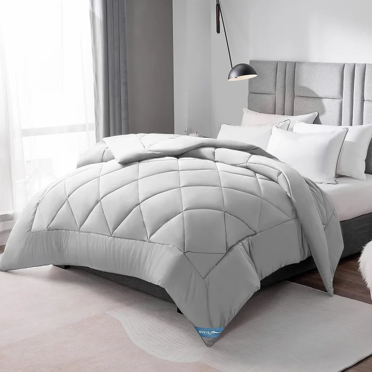 WAVVE Bettdecke 200x200 cm Ganzjahresdecke 4 Jahreszeiten, Steppdecke 300gsm Mikrofaser 200x200 cm, Super Weiche Zudecke Schlafdecke Atmungsaktive 200x200 Hellgrau – Bild 1