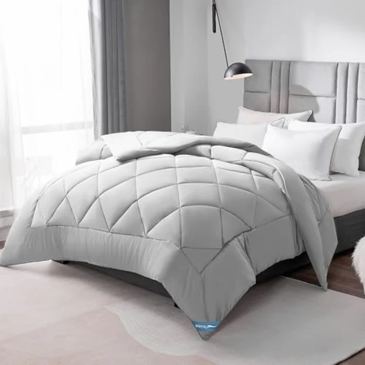 WAVVE Bettdecke 200x200 cm Ganzjahresdecke 4 Jahreszeiten, Steppdecke 300gsm Mikrofaser 200x200 cm, Super Weiche Zudecke Schlafdecke Atmungsaktive 200x200 Hellgrau – Bild 2