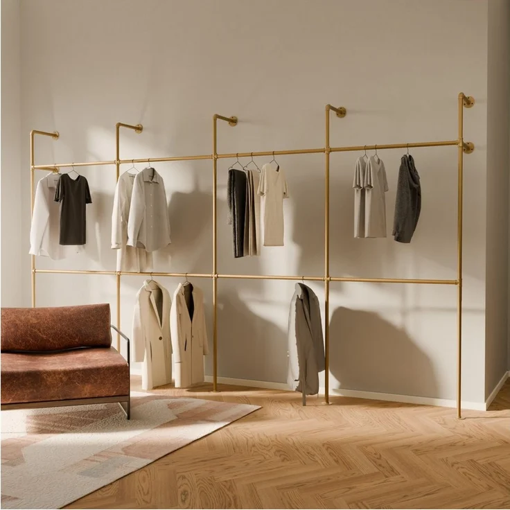 pamo. design Kleiderständer KIM DOUBLE Industrial Kleiderstange zur Wandmontage, Offener Kleiderschrank / Garderobe aus goldenen Wasserrohren – Bild 1