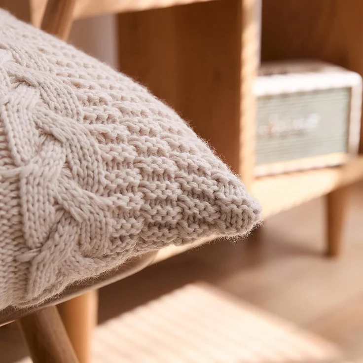 ABC Gestrickter Kissenbezug im Retro-Stil mit Rautenmuster, einfarbig, weich und warm (hellrosa-grau) – Bild 3