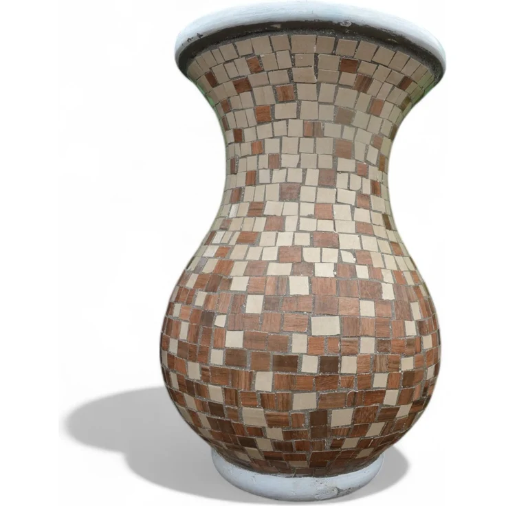 Magnolia L Vase – Quadratischen Mosaikdesign Braun – Höhe 75 cm – Ø 45 cm – Handgefertigt aus Beton & Keramik-Mosaik – Bild 1