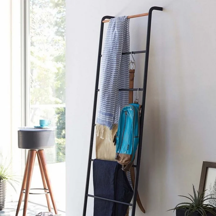 Yamazaki Garderobenständer "Tower" Kleiderständer 45x162cm, Handtuchhalter, Universalständer, zum Anlehnen, schwarz Metall – Bild 1