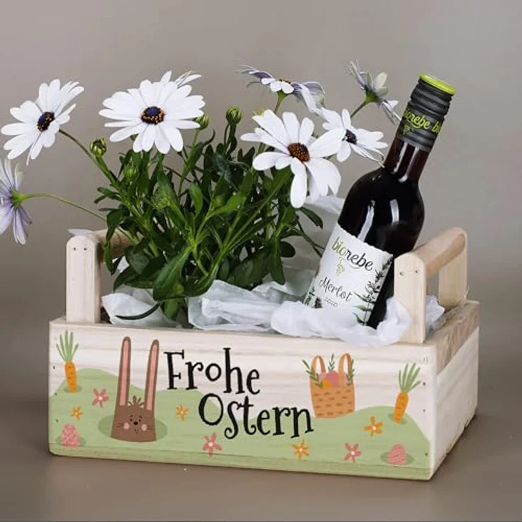 Herz & Heim Geschenkbox zu Ostern - Pflanzkorb aus Holz als Osterkorb für Ostergeschenke, 2 Griffe, mit Folie ausgekleidet – Bild 4