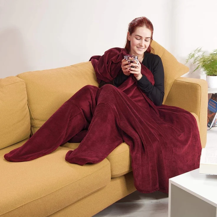 CelinaTex Flauschige Kuscheldecke mit Füßen Socken XL 170x200 cm Bordeaux Sockendecke Fußwärmer Mikrofaser Fleece Oeko-TEX Footy – Bild 3
