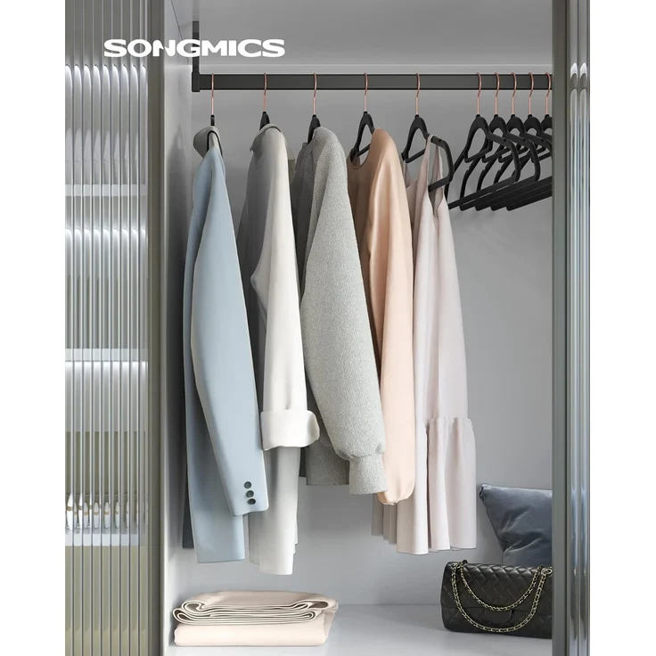 SONGMICS Kleiderbügel Samt, 30er Set, Bügel, rutschfest, kleine Stange für Krawatten, 360° drehbarer Haken, 0,6 cm dick, platzsparend, 43,5 cm lang, für Mäntel, Hosen, Roségold-Schwarz CRF21BK30 – Bild 2