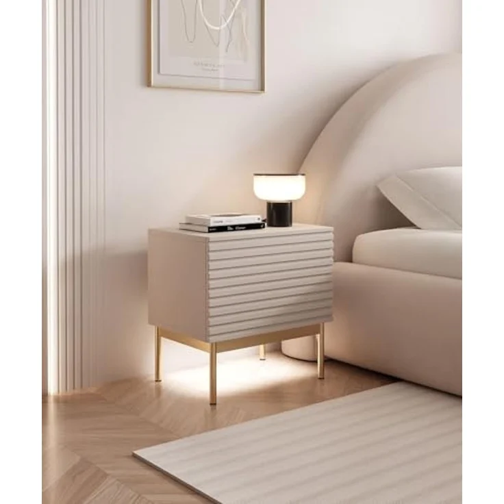 Selsey Nachttisch Mit LED-Licht 46 cm Breite Kaschmirfarbe und Goldene Metallbeine - Push-to-Open Tür Geräumiges Fach Minimalistische Grifflos-Front Möbel für Schlafzimmer – Bild 5