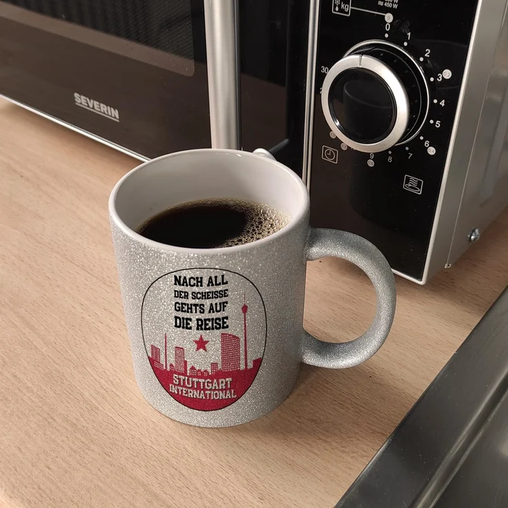 speecheese Tasse Stuttgart Europapokal Glitzer Kaffeebecher mit Spruch International – Bild 5