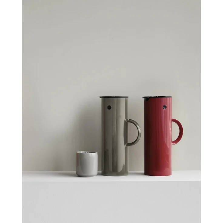 Stelton EM77 Isolierkanne 1 L cherry red – Bild 3
