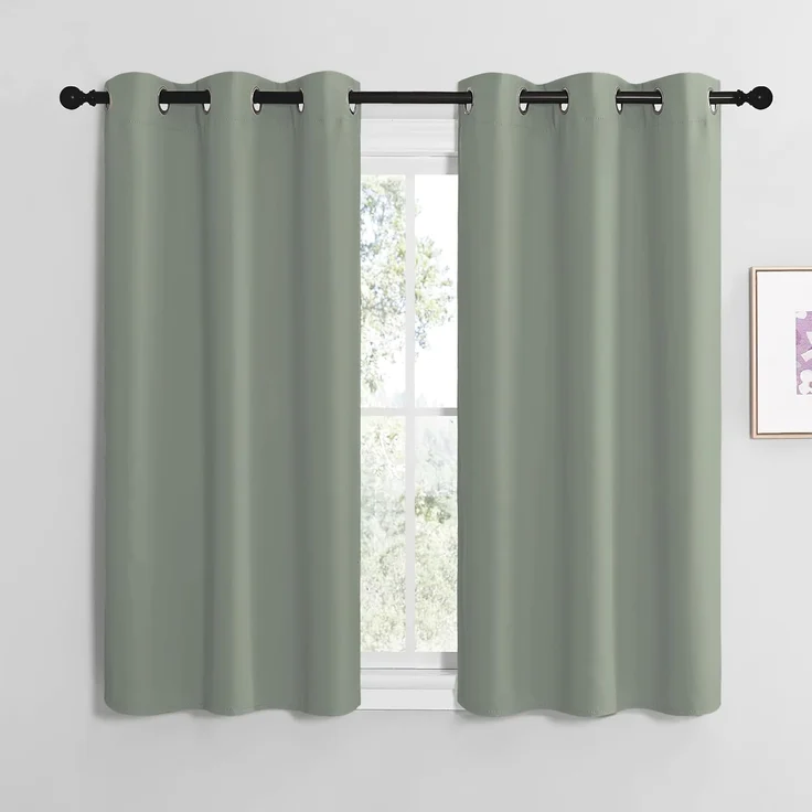NICETOWN Kurze Blickdichte Vorhänge mit Ösen Scheibengardinen Kinderzimmer H120 x B107 cm Salbeigrün, Küchengardinen Modern Vorhang Verdunklungsvorhänge Bistro Gardine