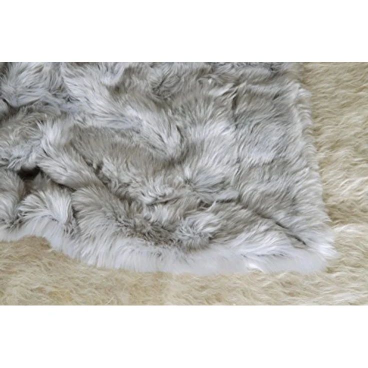 Wohndecke Premium Felldecke (Kunstfelldecke) "Zobel silber-grau", Wohnen und Accessoires GmbH & Co. KG, Pelzoptik – Bild 5