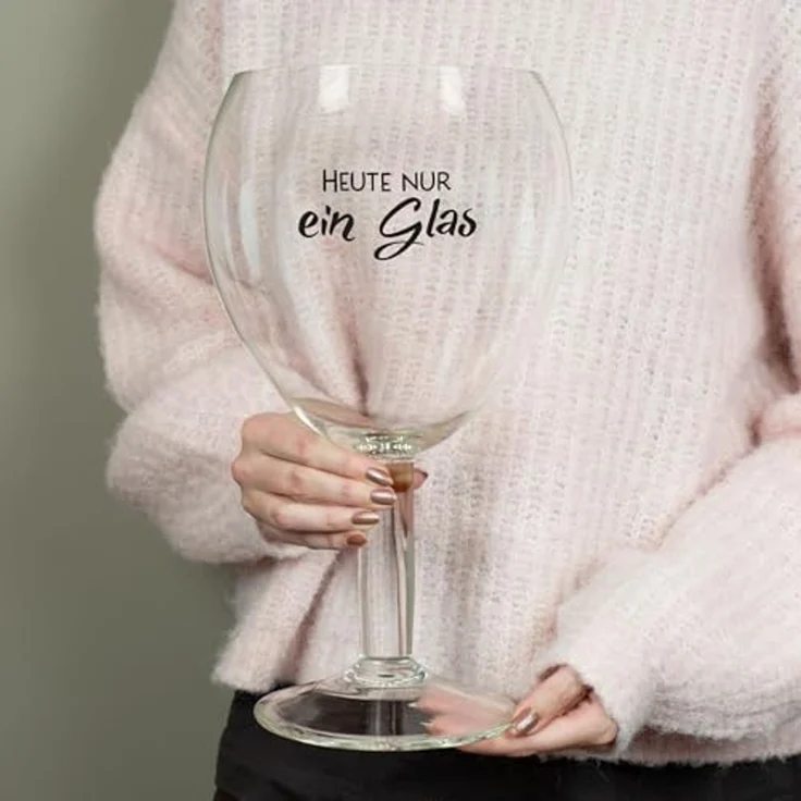 Herz & Heim Weinglas XXL mit Aufdruck - Riesen Weinglas als lustiges Geschenk & Deko, Glas, 3 Liter Fassungsvermögen – Bild 7