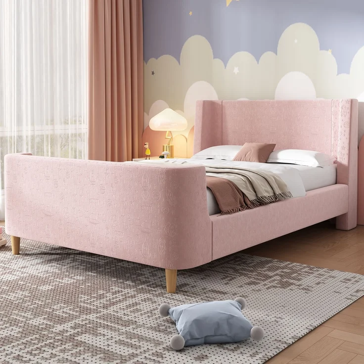 Kinderbett 90x200 Samt Schlittenbett mit Cartoon-Weltraummuster, gepolstertem Kopfteil, stabilem Lattenrost, rutschfesten Füßen,Rosa – Bild 3