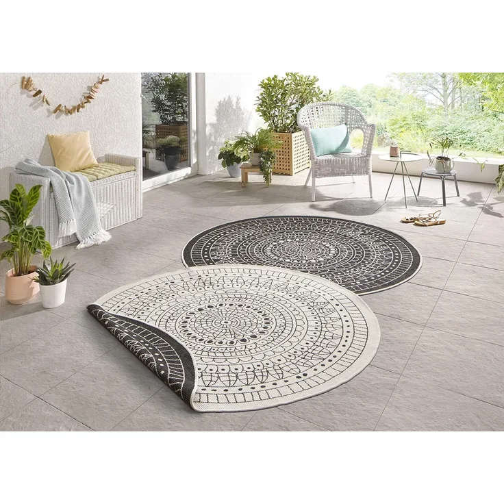 NORTHRUGS Porto In- und Outdoor Teppich Rund – Runder Wendeteppich Wasserfest Mandala Design Flachgewebe Teppich Wetterfest für Balkon, Terrasse, Garten, Wohnzimmer in Schwarz Creme, ⌀240cm