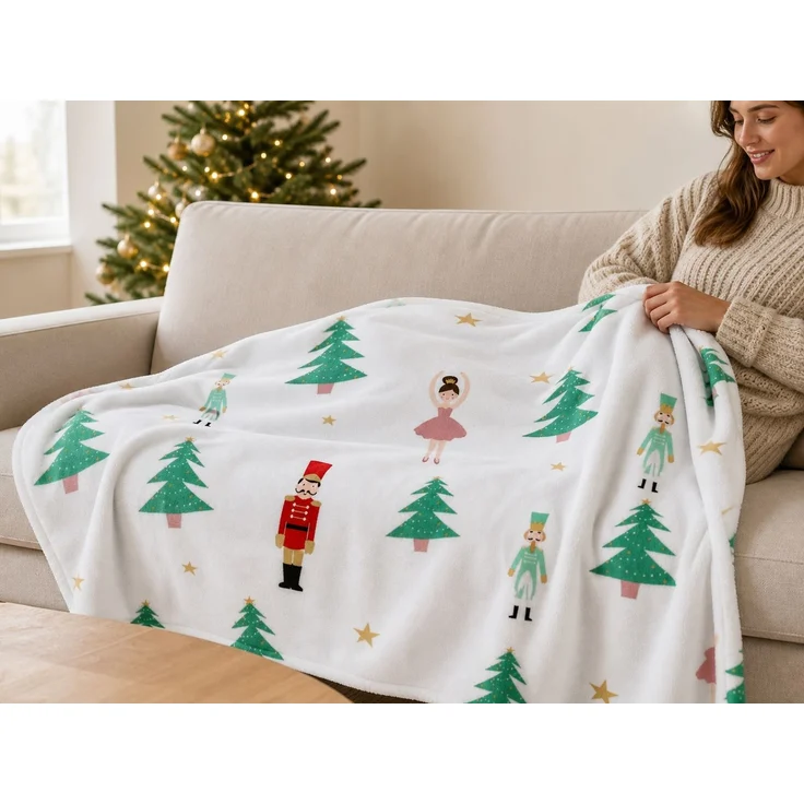 Flanell-Kuscheldecke mit Weihnachtsbaum-, Soldaten- und Schneeflockenmotiv Mehrfarbig, 200x200 cm – Bild 2