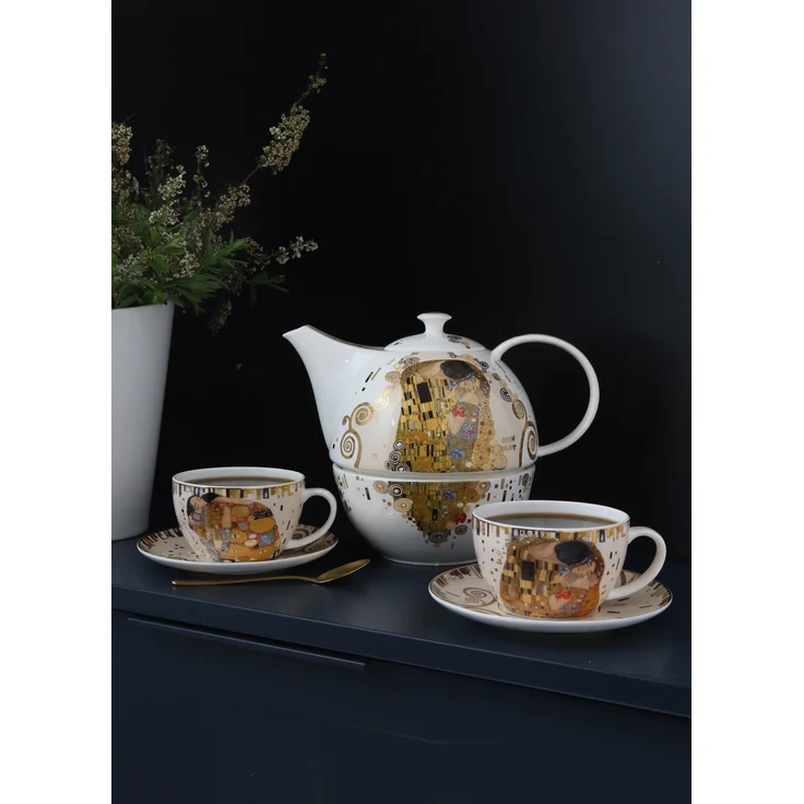 Goebel / Gustav Klimt - Der Kuss,Teekanne mit Stövchen,Klimt - Kuss,24,5cm x 16,0cm x 19,0cm / Fine Bone China / 24,5cm x 16,0cm x 19,0cm – Bild 2