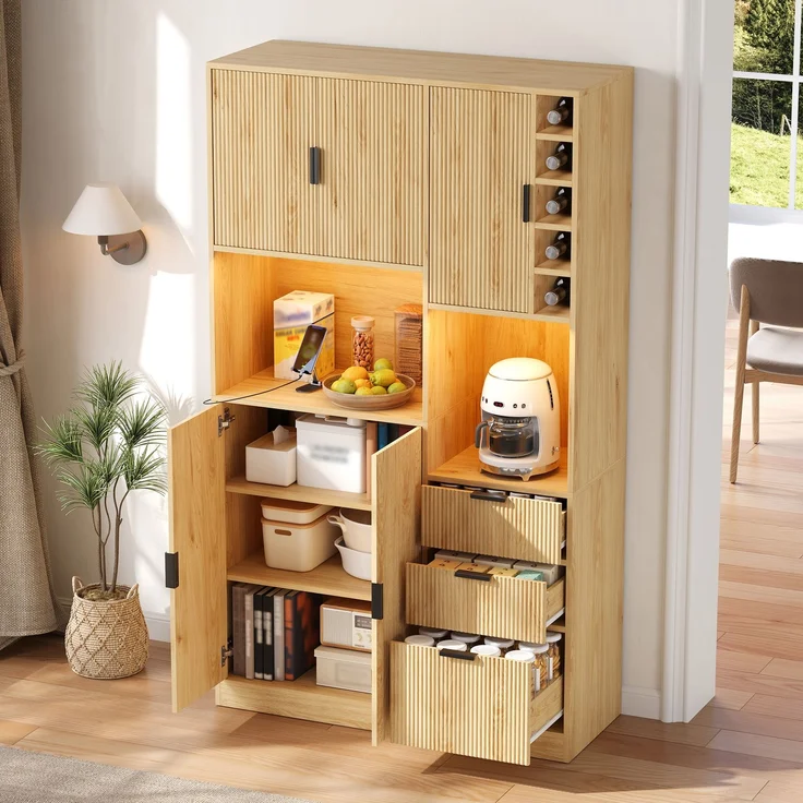 ZUBALIYA Weinschrank 105x40x180 cm, mit LED-Beleuchtung, mit Steckdosen, mit verstellbaren Einlegeböden, aus MDF, Natur – Bild 8