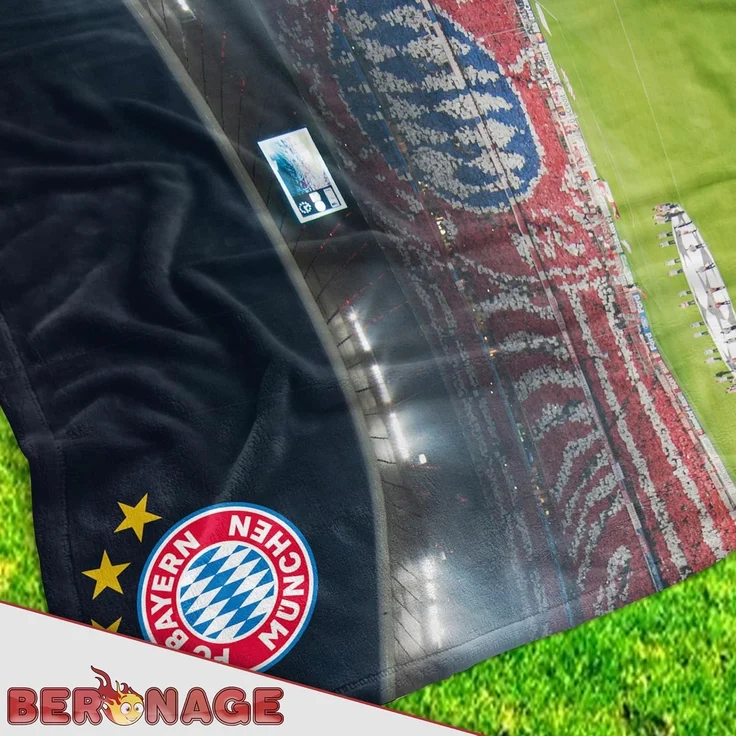 BERONAGE Tagesdecke FC Bayern München Decke Allianz Arena 150x200 cm Kuscheldecke Fußball, passend zur Bettwäsche, ideal für Sofa, Couch, Kinder-Bett, Auto – Bild 4