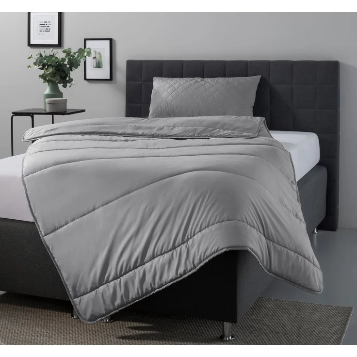 OTTO home Microfaserbettdecke + Microfaserkissen Clarra Spar Set, Decke + Kissen 135x200, 155x200 cm & weitere Größen, Set mit Kissen 40x80 cm, 80x80 cm, Sommer, Herbst, Winter in grau – Bild 5