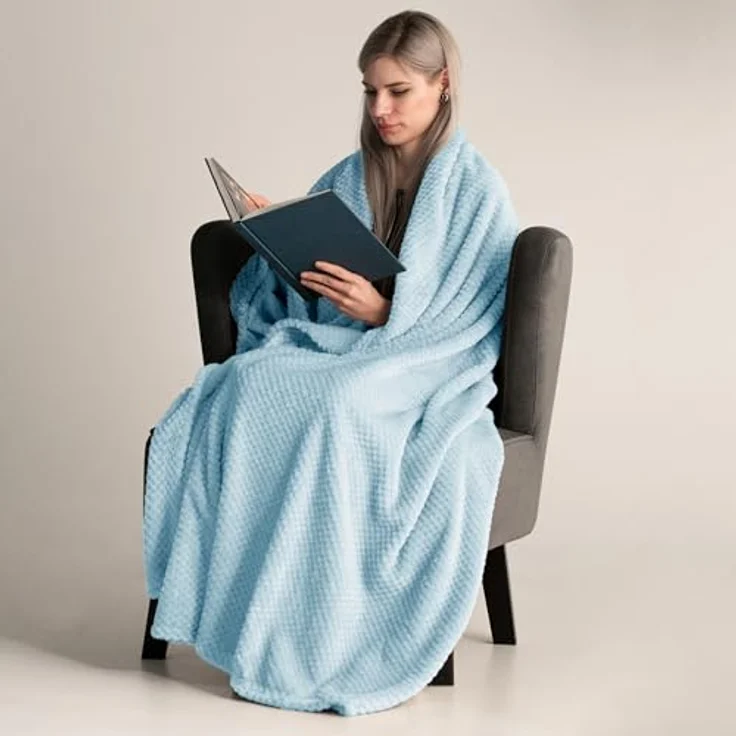 DecoKing Kuscheldecke 150x200 cm hellblau Decke Microfaser Wohndecke Tagesdecke Fleece weich sanft kuschelig skandinavischer Stil hellblau Henry – Bild 5