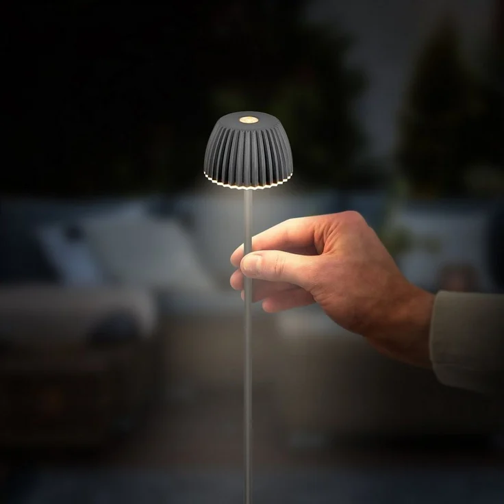 BRILONER - 2er Set Riffle Nano Gartenleuchte mit Erdspieß, Akku, Touch, dimmbar, höhenverstellbar, Außenleuchte Akku, Gartenlampe, Beetbeleuchtung, Deko, Wegeleuchten außen, 6x78,5 cm, Anthrazit – Bild 4