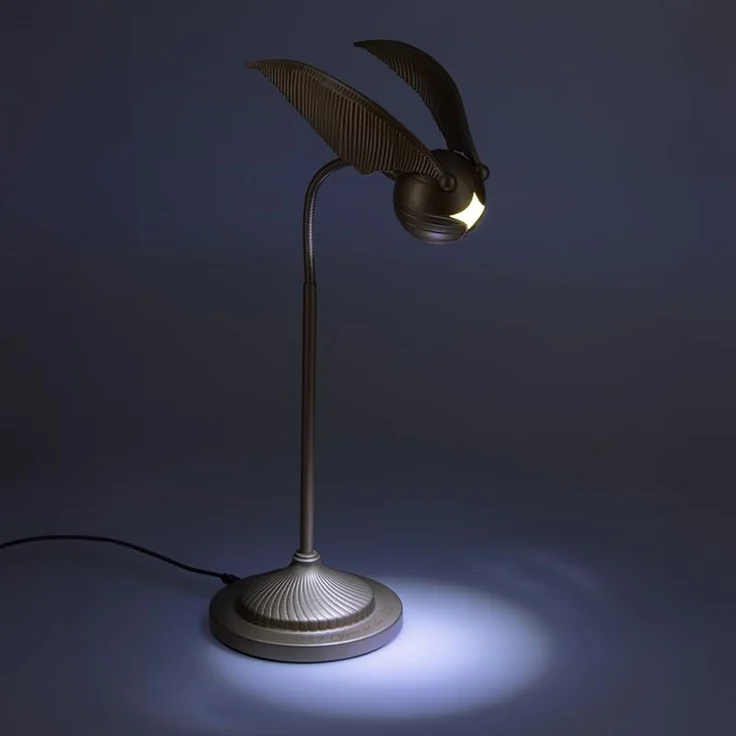 Golden Snitch Paladone Posable Schreibtischlampe - Offiziell lizenziertes Harry Potter Licht für Nachttisch Lesen, flexibler Hals, Geschenk für Home Office Decor – Bild 5