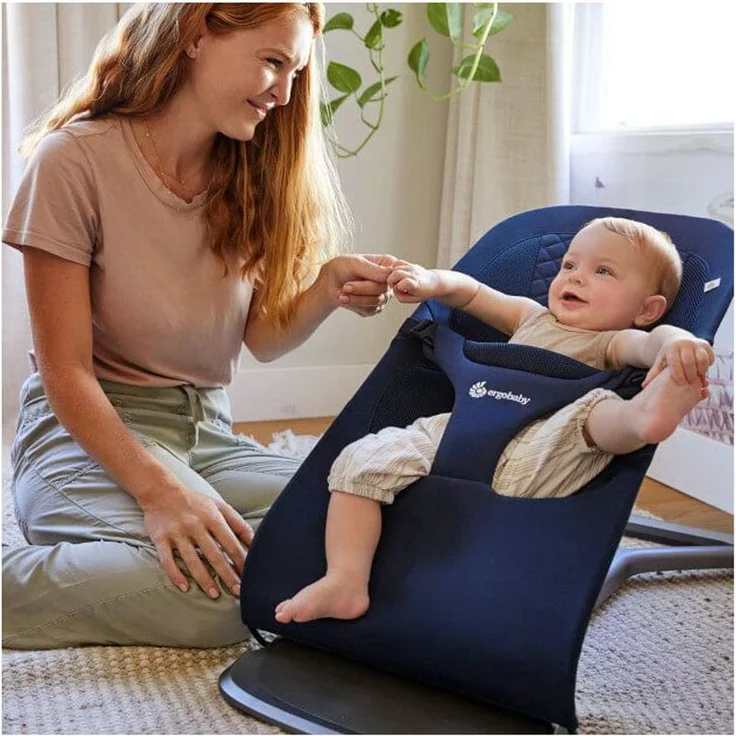 Ergobaby 'Evolve Bouncer' Babywippe für Neugeborene, Midnight Blue – Bild 10
