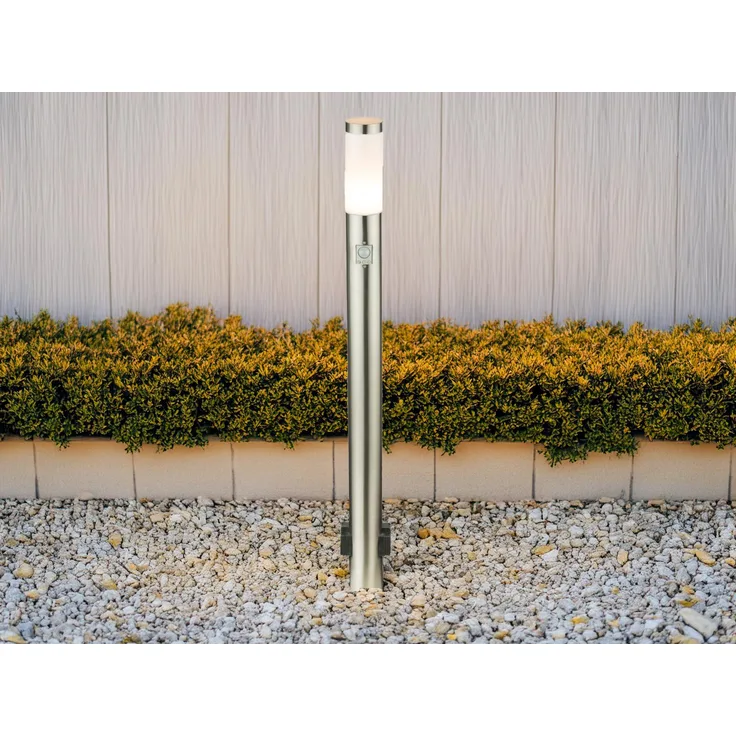 LED Wegeleuchte mit Bewegungsmelder & Steckdosen in Silber, H 110cm