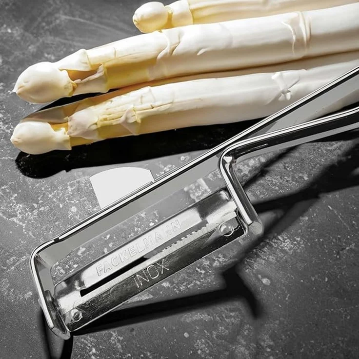 2 Stück Fackelmann - Universal-Sparschäler/Pendelschäler, ideal für Spargel, Obst und Gemüse, Edelstahl/Stahl - Silber – Bild 2