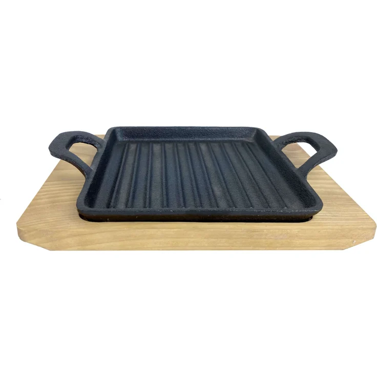 Gusseisenkuss® Pfanne mit Holzuntersetzer, Gusseisen schwarz, 19,5x14 cm, Rechteckig mit Griffen – Bild 3