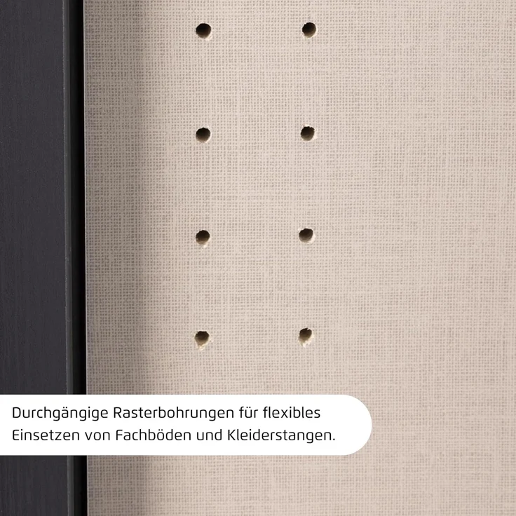 Rauch Möbel Glasgow Drehtürenschrank, Kleiderschrank, Schrank, Garderobe 3-türig, 1 Spiegeltüre, 2 Schubladen, Farbe Weiß/Grau metallic, Griffprofil Grau metallic, 136 x 197 x 54 cm – Bild 15