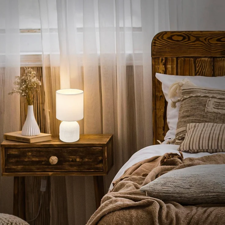 BRILONER - Tischlampe mit Stoffschirm, Kabelschalter, Keramikfuß, Lampe, Nachttischlampe, Tischleuchte, Dekolampe Flur, Bürolampe, Leselampe, Wohnzimmer, Schlafzimmer, 15x28 cm (DxH), Weiß – Bild 4