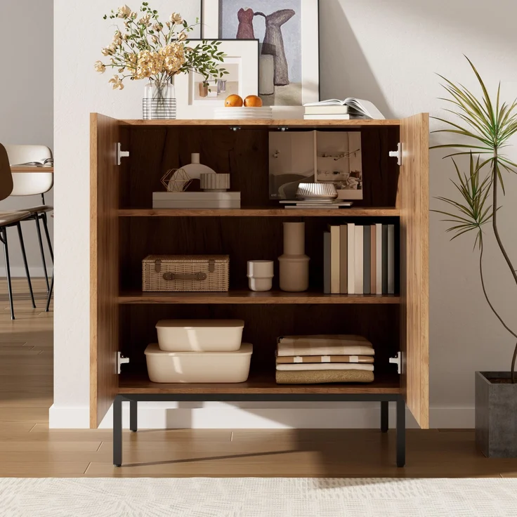 Sideboard 70 x 38,5 x 80 cm in natürlicher Holzoptik mit PE-Rattan-Türen und verstellbaren Einlegeböden – Bild 3