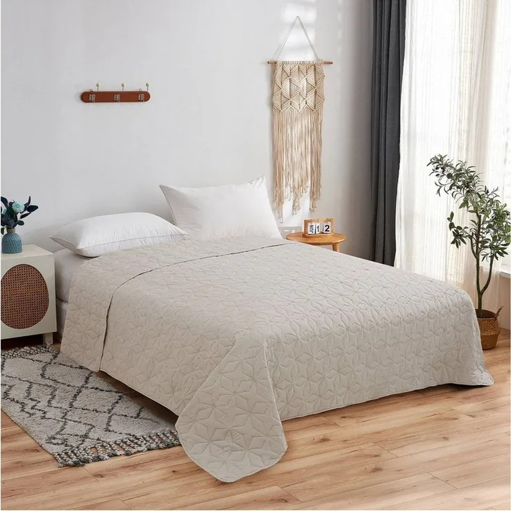Bestlivings Tagesdecke 220x240 cm, mit Steppung in diversen Designs