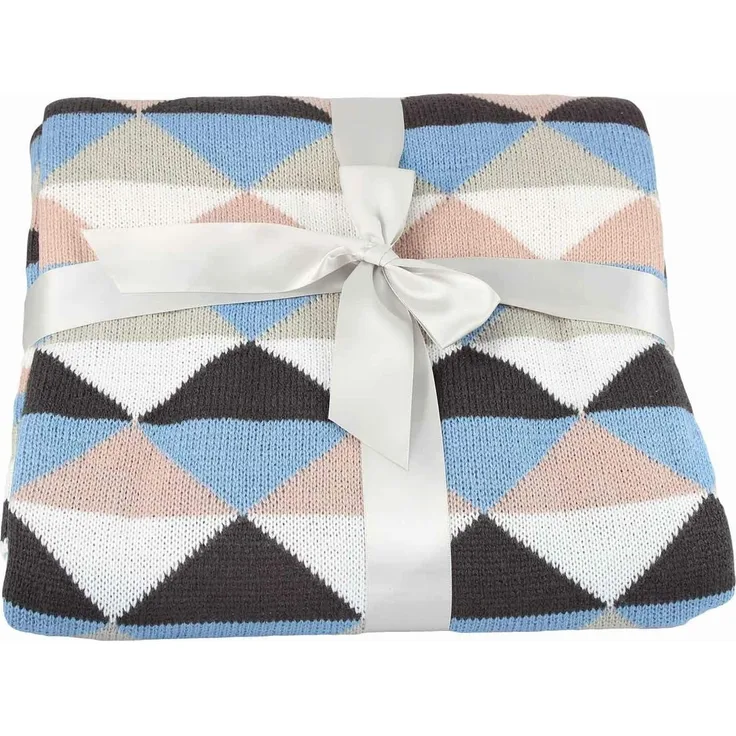 Kuscheldecke 130x160 cm – Weiche Strickdecke aus 100% Acryl, Flauschige Wohndecke mit Rautenmuster, Plaid Sofa Decke, Überwurf, Geschenk mit Schleife, Blau/Pink
