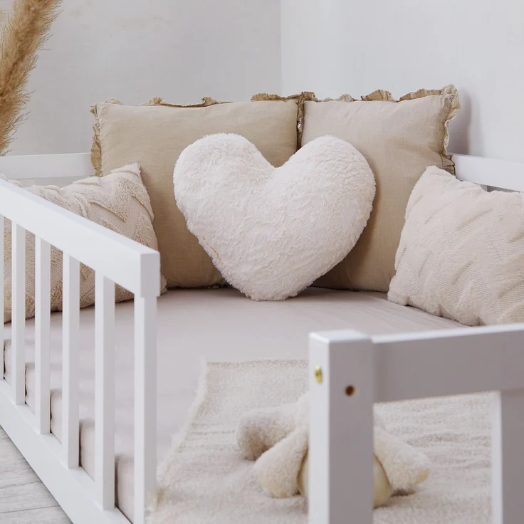 Kinderbett 90x200 Bodenbett mit Rausfallschutz Montessori Bett Kleinkindbett Holz Massiv Weiß Einzelbett Lattenrost Bettgestell – Bild 10