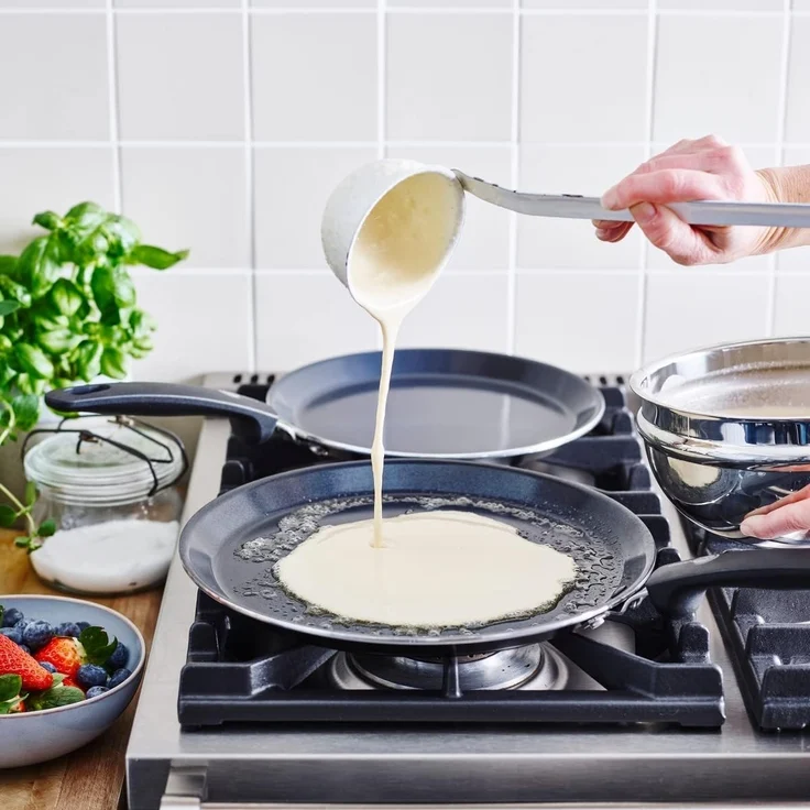 GreenPan Essentials Gesunde Keramische Antihaft-Pfannkuchenpfanne 28 cm, Crêpe-Pfanne, PFAS-frei, Induktion, Backofen- und Bratensicherheit bis 160°C, Spülmaschinenfest, Schwarz – Bild 2