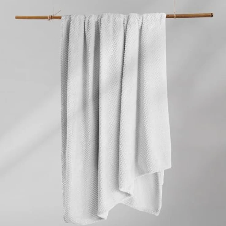 DecoKing Kuscheldecke 150x200 cm weiß Decke Microfaser Wohndecke Tagesdecke Fleece weich sanft kuschelig skandinavischer Stil Henry – Bild 6