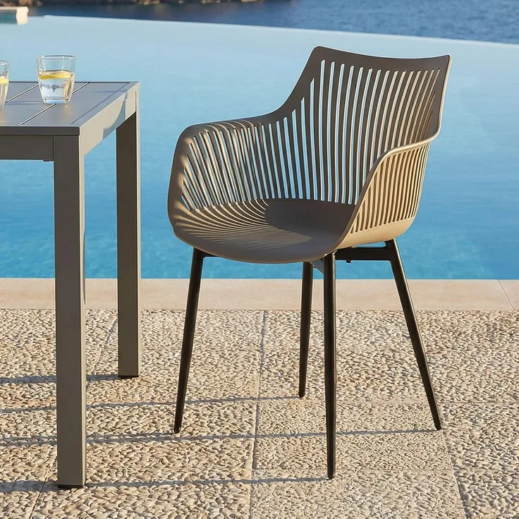 IDIMEX Gartenstuhl VIOLETTA (4 St), Moderne Outdoor Schalenstühle 4er Set aus Alu & Kunststoff champagner