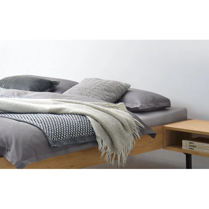Hasena Massivholzbett Cardella Eiche bright, schwarze Füße 120x200 cm – Trento – Bild 3