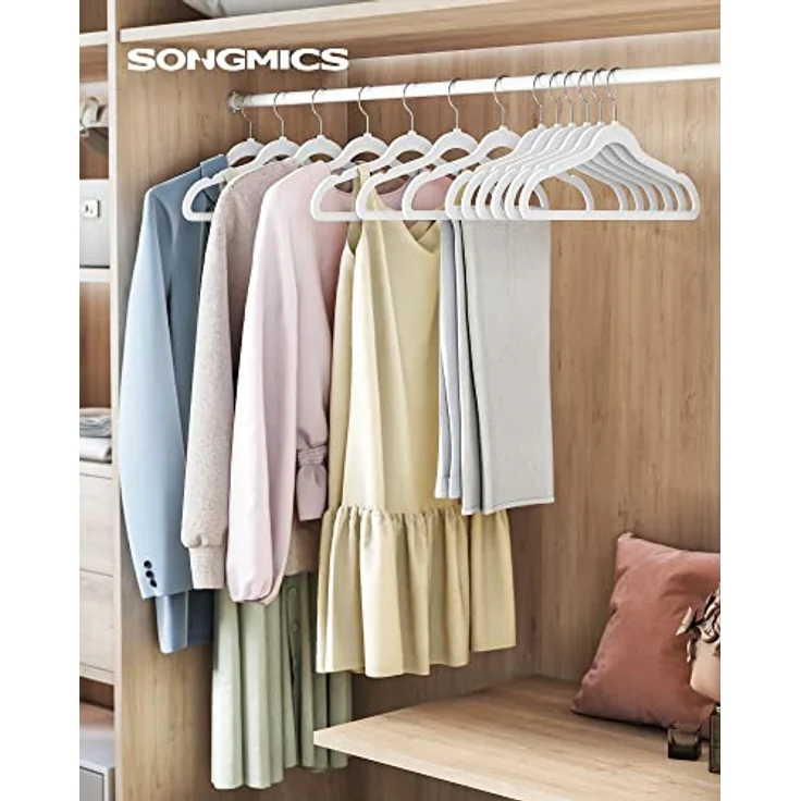 SONGMICS Kleiderbügel Samt, 30er Set, Bügel, Jackenbügel, 41,5 cm breit, Anzugbügel, dünn, gut belastbar, um 360° drehbarer Haken, für Mäntel, Hemden und Anzüge, weiß CRF026W02 – Bild 3