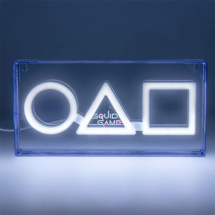 Squid Game LED Logo Neon Light - Offiziell lizenzierte Ware, Acryl freistehende oder wandmontierbare ikonische Form Lichter, Gaming Zimmer Dekor für Netflix Fans, Nachtlicht Geschenk für Schlafzimmer – Bild 5