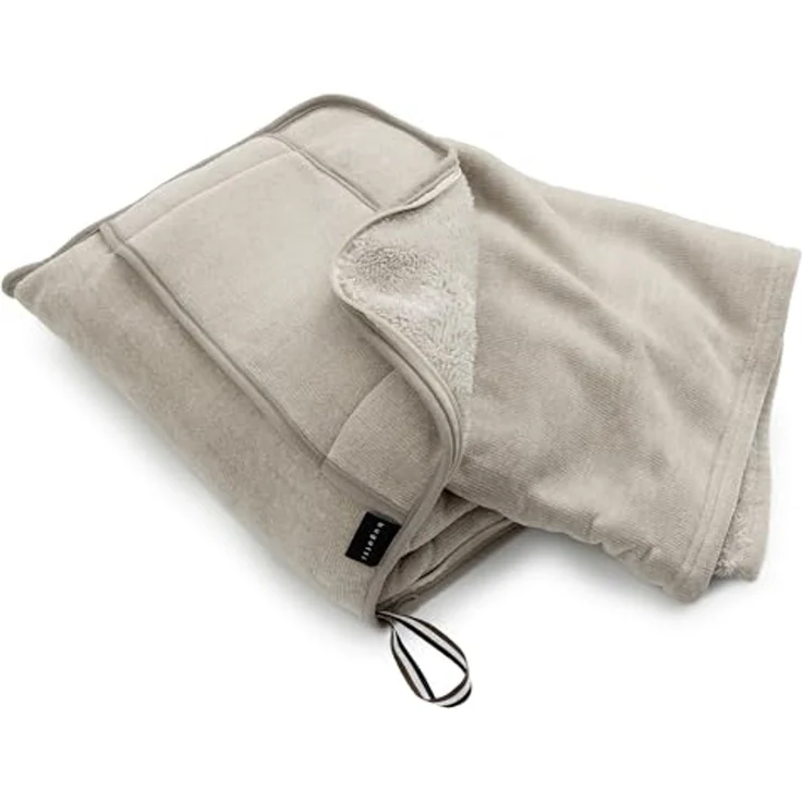 Wohndecke bugatti Reisedecke Doppio Soft, bugatti, 2-in-1: Reisedecke & Kissen in einem – Bild 6