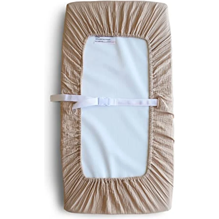 Mushie Waschbar Wickelauflagenbezug | Wickelauflagehbezug 70x45 cm, Passend für Standard-Wickelauflage | Verstellbare Sicherheitsgurte (Pale Taupe) – Bild 3