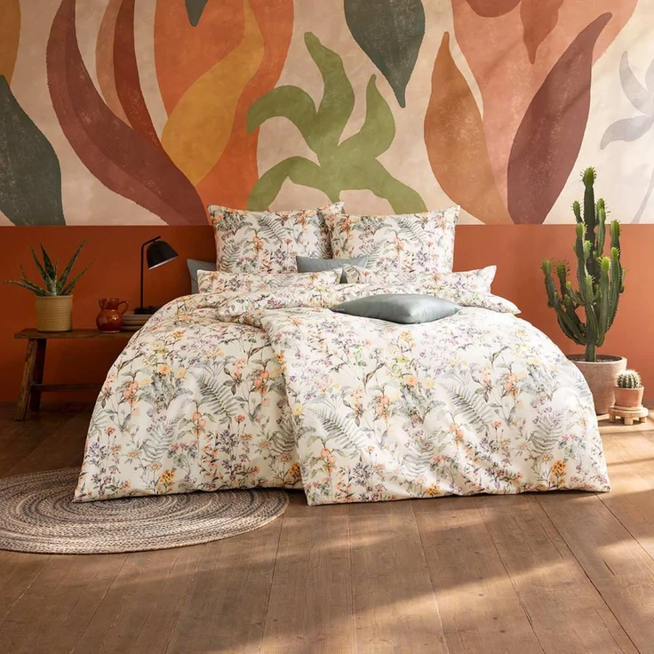 Estella Mako-Satin Bettwäsche 155x220 Cordula apricot Blumenwiese 7673-450 – Bild 1