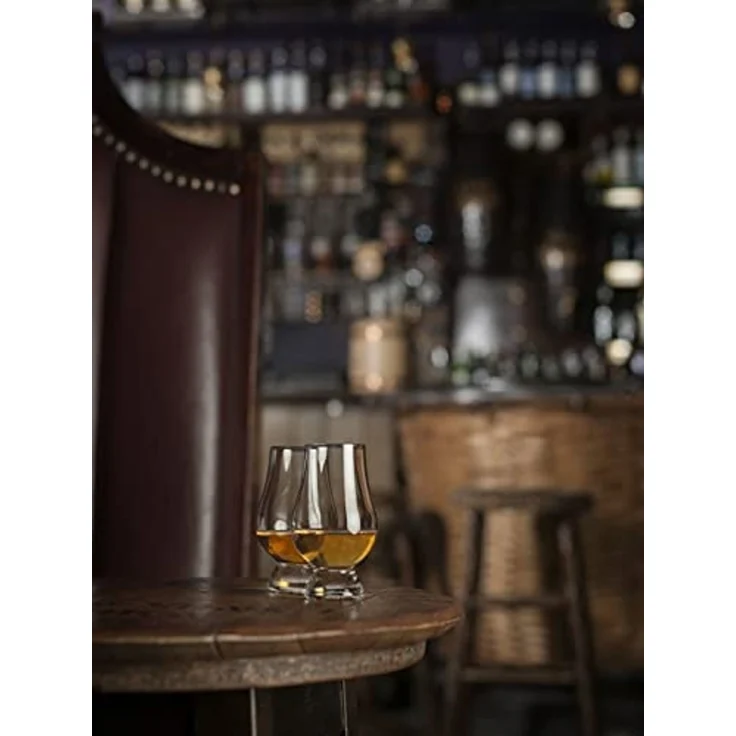 Stölzle Whiskyglas Glencairn Glass, Kristallglas, 2 Gläser, 1 Krug auf Tablett – Bild 7