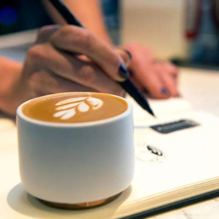 Fellow Doppelwandige Milchkunst-Keramikbecher Cappuccino (6,5 Unzen) Mattes Weiß – Bild 6