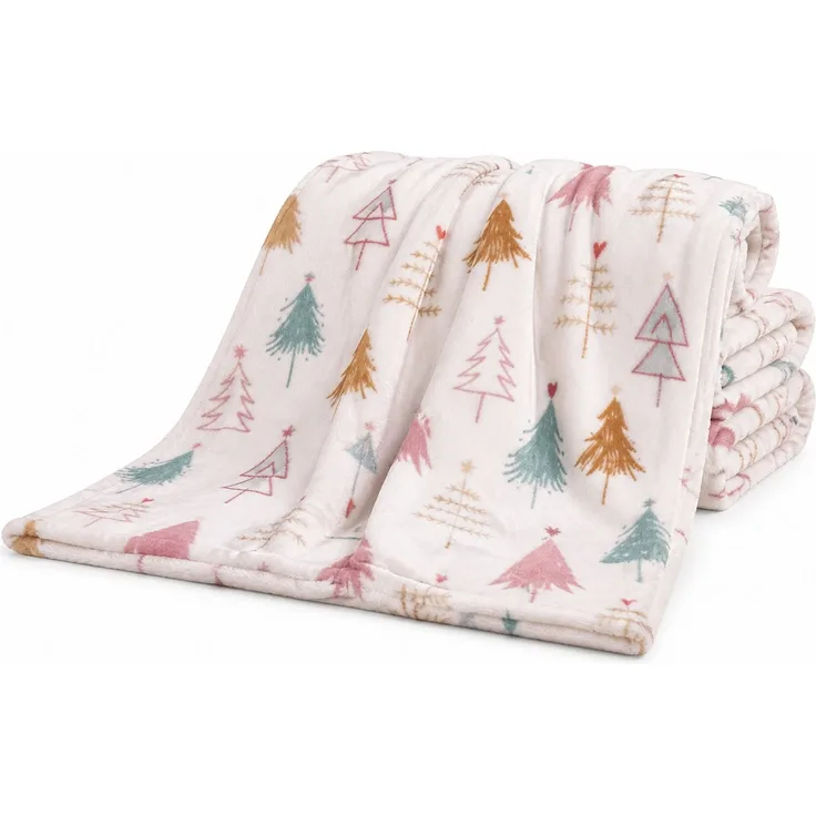 Weihnachtliche Flanell-Kuscheldecke mit Tannenbaum-Motiv Mehrfarbig, 264x228 cm