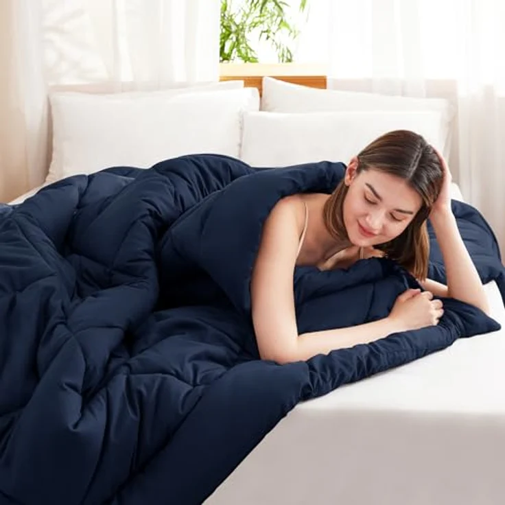 WAVVE Bettdecke 155x220 cm Ganzjahresdecke 4 Jahreszeiten, Steppdecke 300gsm Mikrofaser 155x220cm, Super Weiche Decke Zudecke Schlafdecke Atmungsaktive 155 x 220 Blau – Bild 4