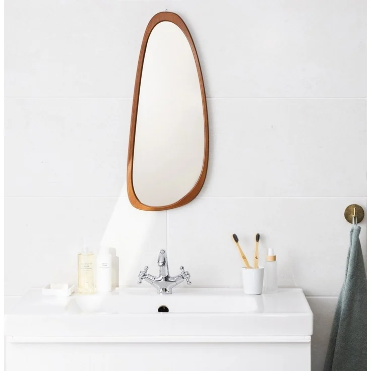 Navaris Wandspiegel Asymmetrischer Wandspiegel mit Holzrahmen - Deko Spiegel 60x24,5 cm (1-St) – Bild 2