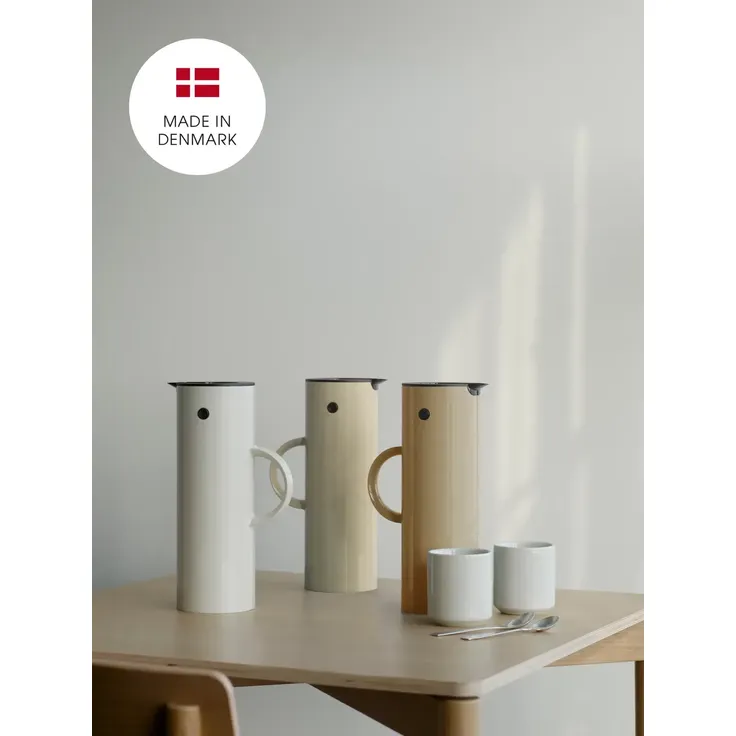 Stelton EM77 Isolierkanne 1 L soft cloud – Bild 4